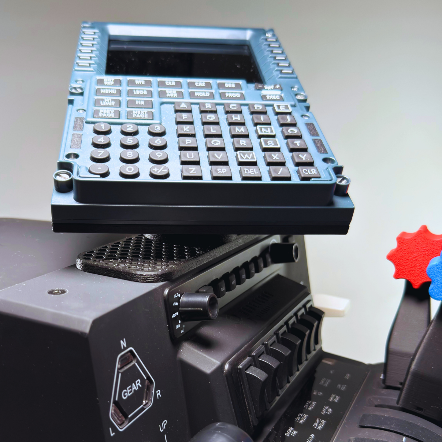 WinWing MCDU & PFP Mount for Honeycomb Alpha/Bravo | Swivel Flight Sim Panel Holder